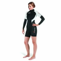 Shorty 2nd SKIN She Dives - Mares -Sub-Odyssee Soldes Magasin mares shorty femme 2nd second skin she dives pas cher sub odyssee 1