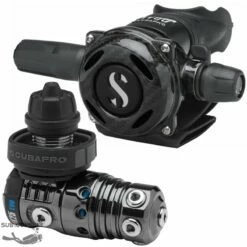 MK25 EVO A700 CARBON BLACK TECH Détendeur Piston Compensé - SCUBAPRO